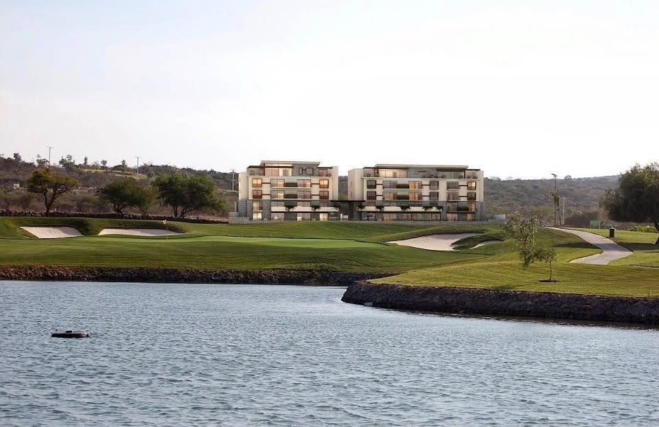 Venda de Pent-house com vista para o campo de golfe Zibata, El Marques, Querétaro, foto 1 de 17