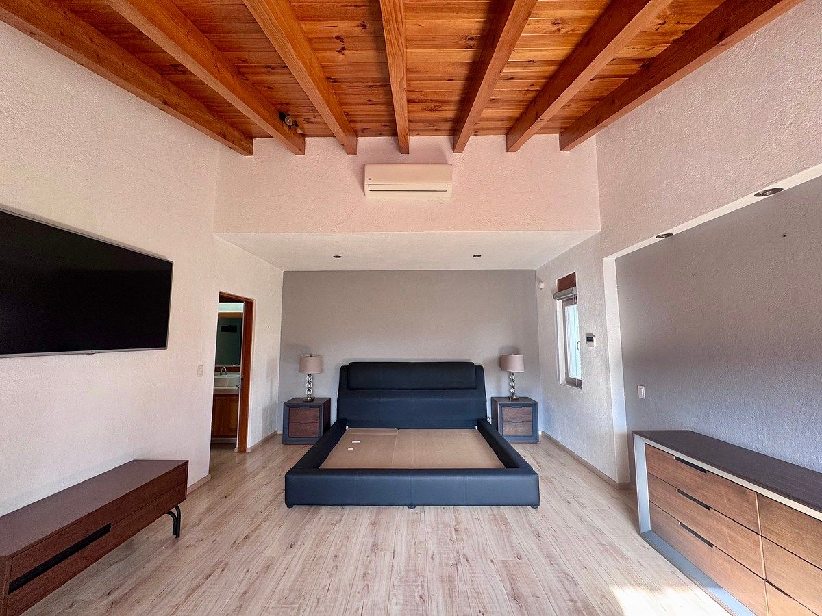 House in El Campanario, Querétaro, photo 8 of 27