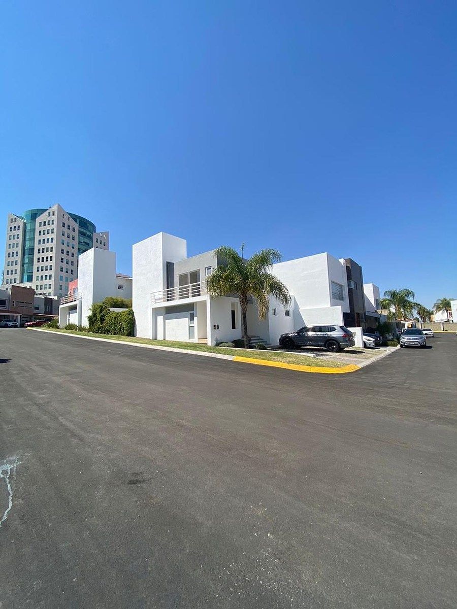 House in Gated Community in Centro Sur, Querétaro, photo 2 of 19