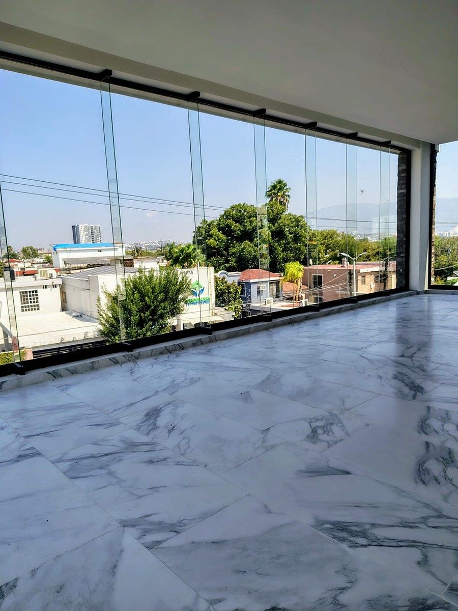 COMMERCIAL SPACE FOR RENT IN RESIDENTIAL LINCOLN, photo 1 of 7