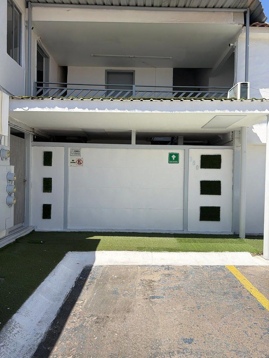 Departamento Duplex Montecarlo II, foto 1 de 14