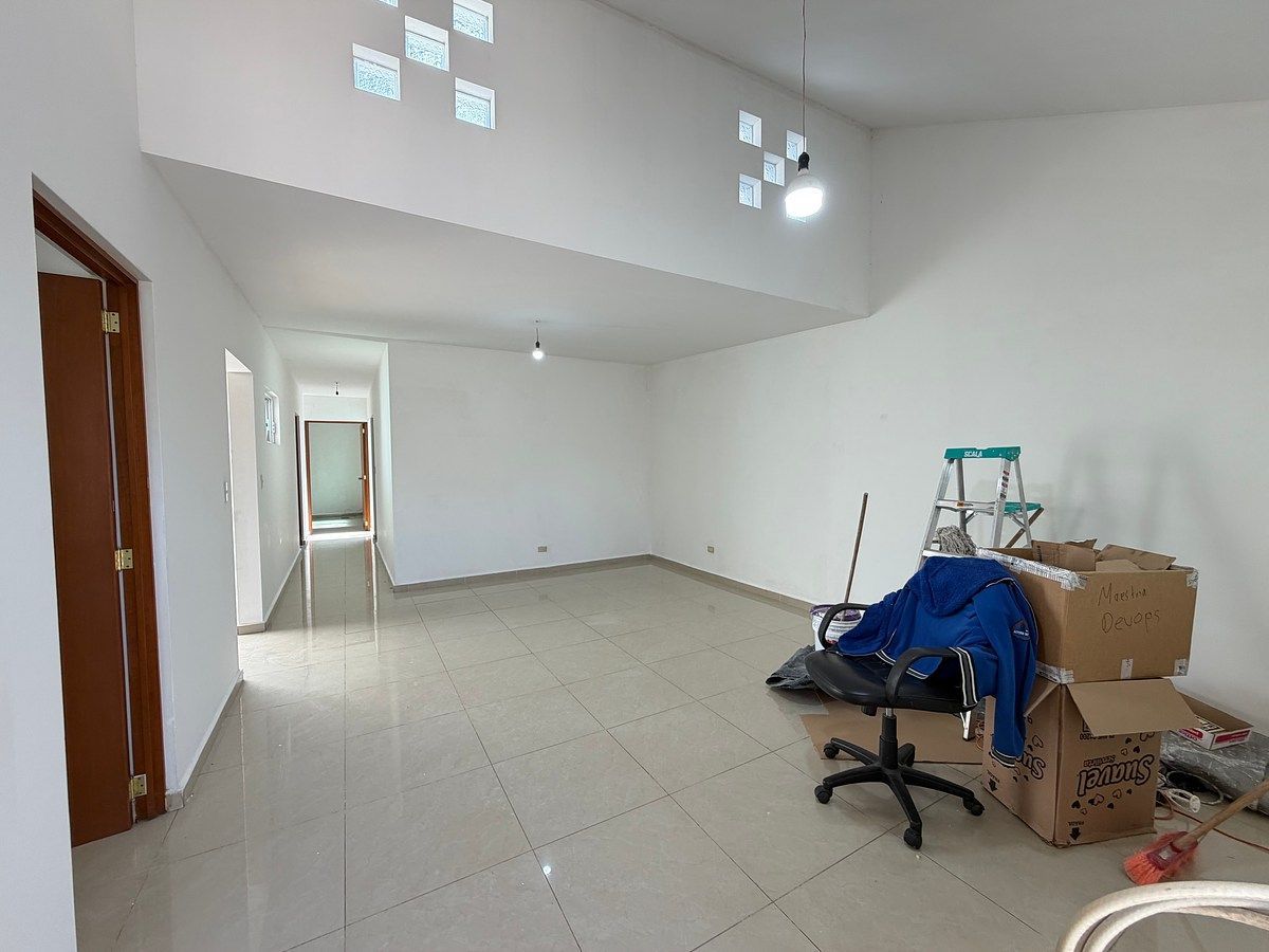Casa em Hacienda las Trojes, Corregidora, foto 3 de 18