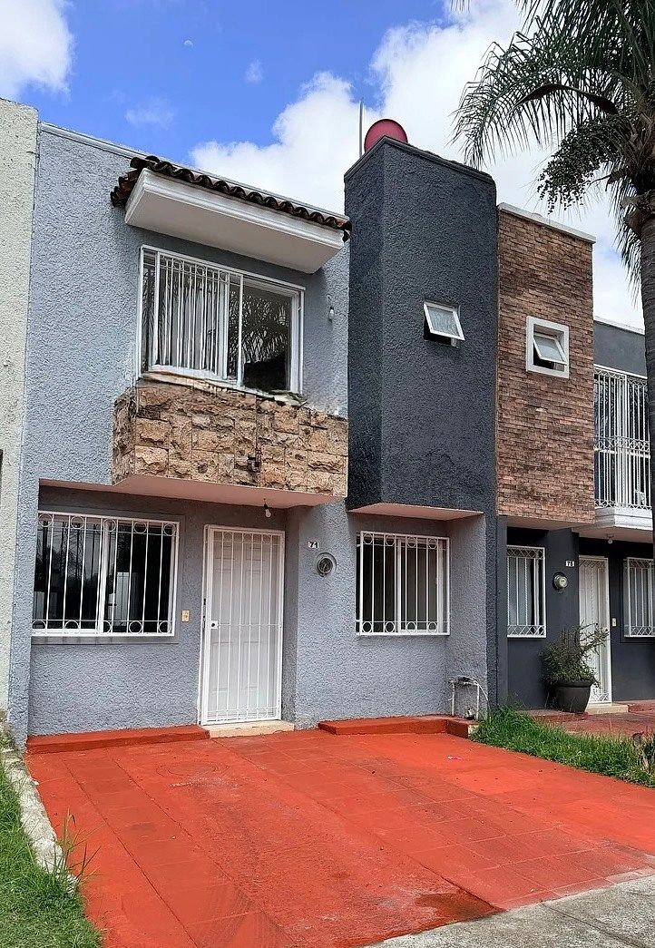 Casa em Real del Bosque a poucos metros do anel viário, foto 1 de 16