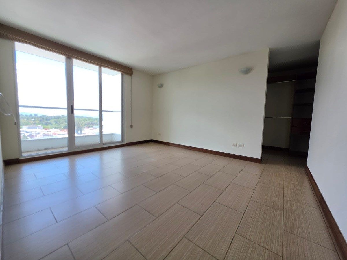 Apartamento en Renta – Condado La Villa. Zona 14, foto 1 de 31