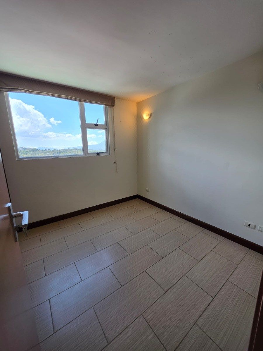 Apartamento en Villa Nueva, foto 13 de 31