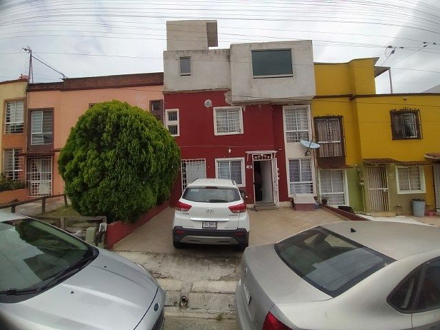 SE VENDE CASA EN CONDOMINIO EN FRACC LAS FUENTES CERCA DE WALMART ARCO SUR, foto 1 de 19