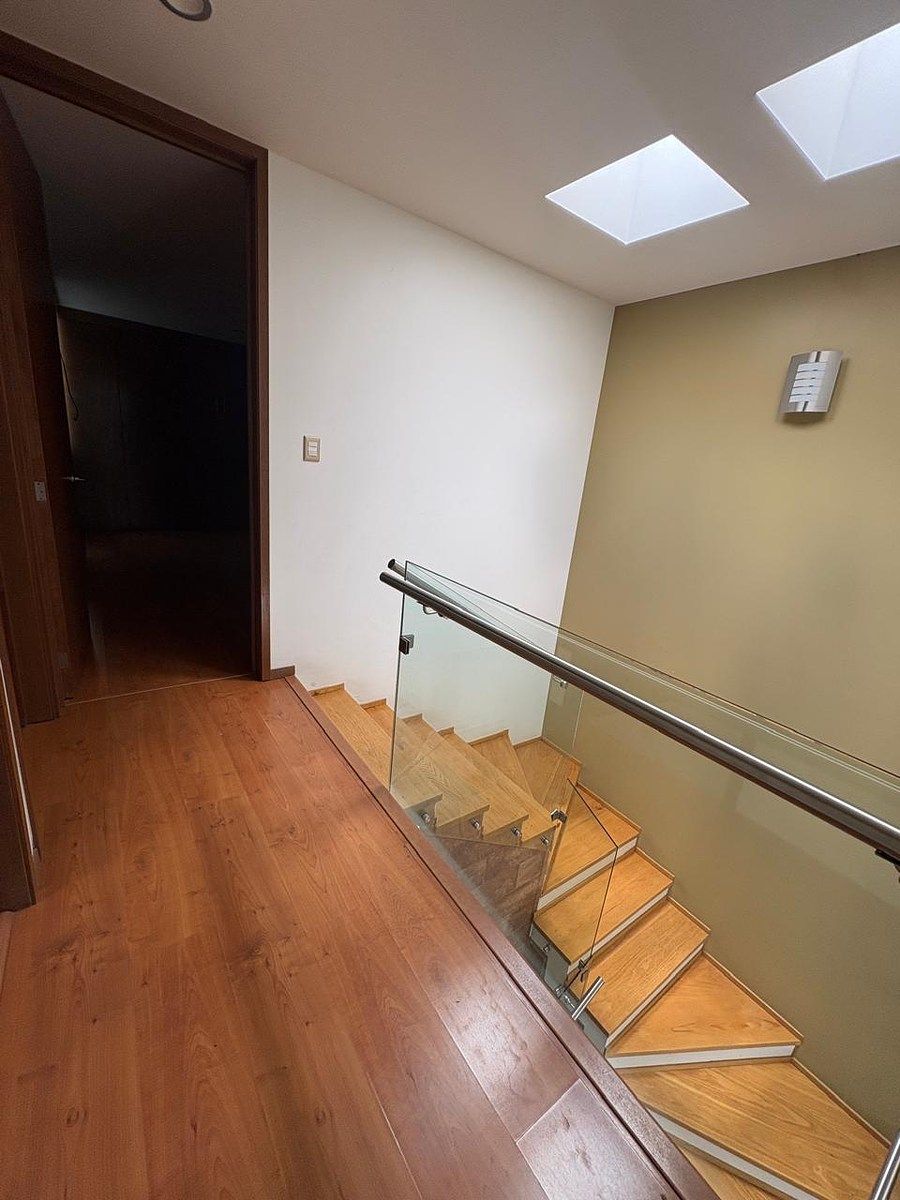 Escaleras, foto 15 de 15
