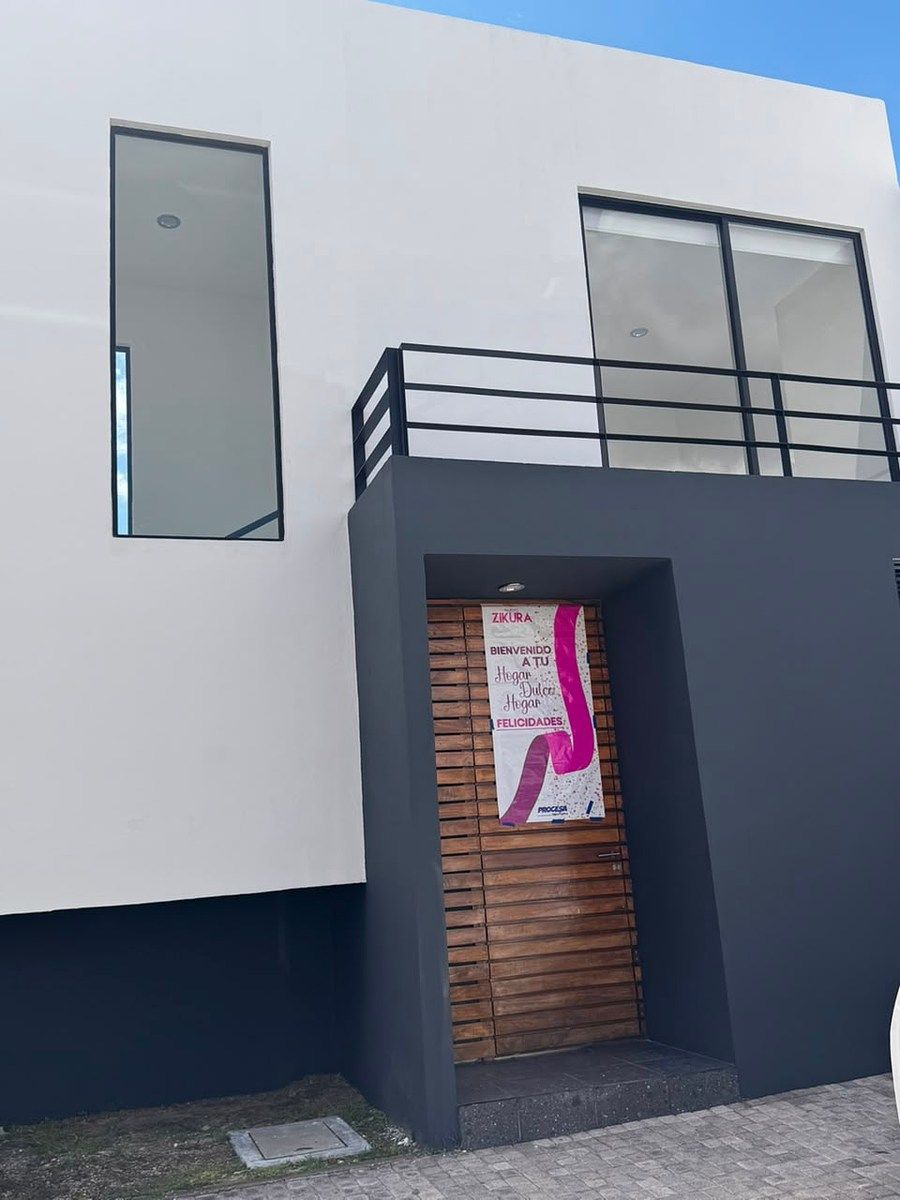 RENTA CASA NUEVA EN ZIBATA! PARA ESTRENAR, foto 1 de 33