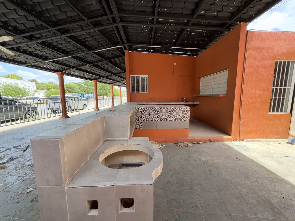 Local em Jardines de Nueva Mulsay III, Mérida, foto 2 de 28