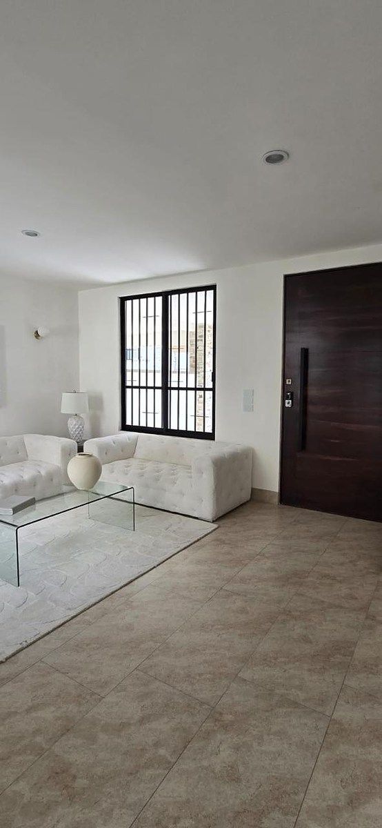 casa en Lombardía 4, foto 1 de 13