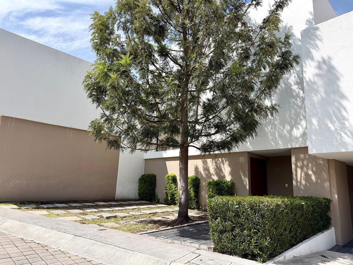 CASA EN VENTA CON ROOF GARDEN EN JURIQUILLA, QUERETARO, foto 1 de 23