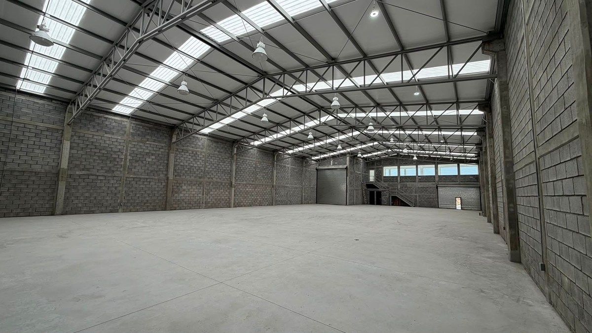 Industrial Warehouse in Parque 100, Santa Catarina, photo 3 of 11
