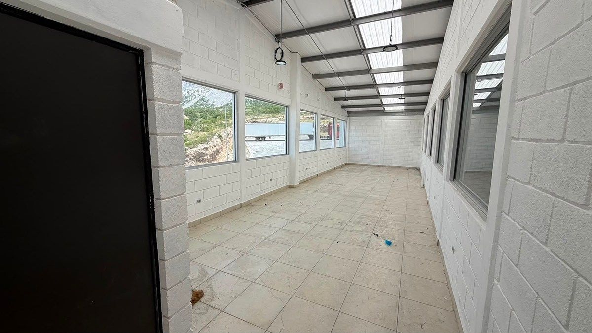 Industrial Warehouse in Parque 100, Santa Catarina, photo 6 of 11