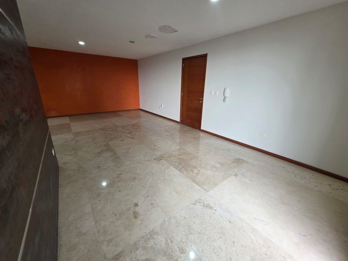 House in La Paz, Puebla, photo 2 of 24