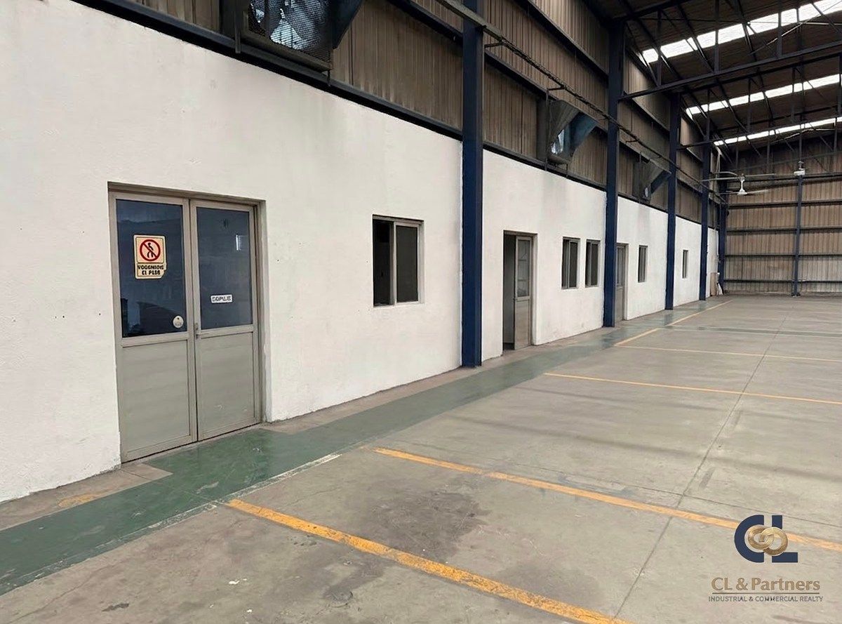 Industrial Building in Santa Cruz de la Loma (Tepetates), Tlajomulco de Zúñiga, photo 2 of 7