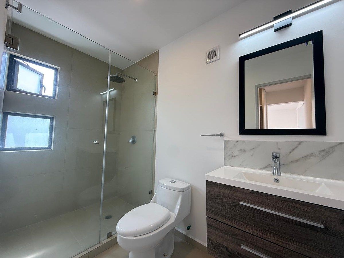 Baño recámara principal, foto 18 de 30