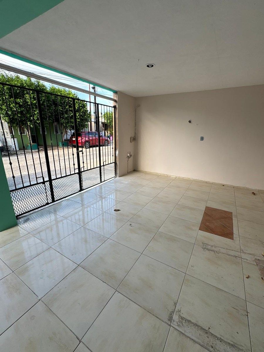 Casa em Antonia Jimenez Trava, Mérida, foto 2 de 15