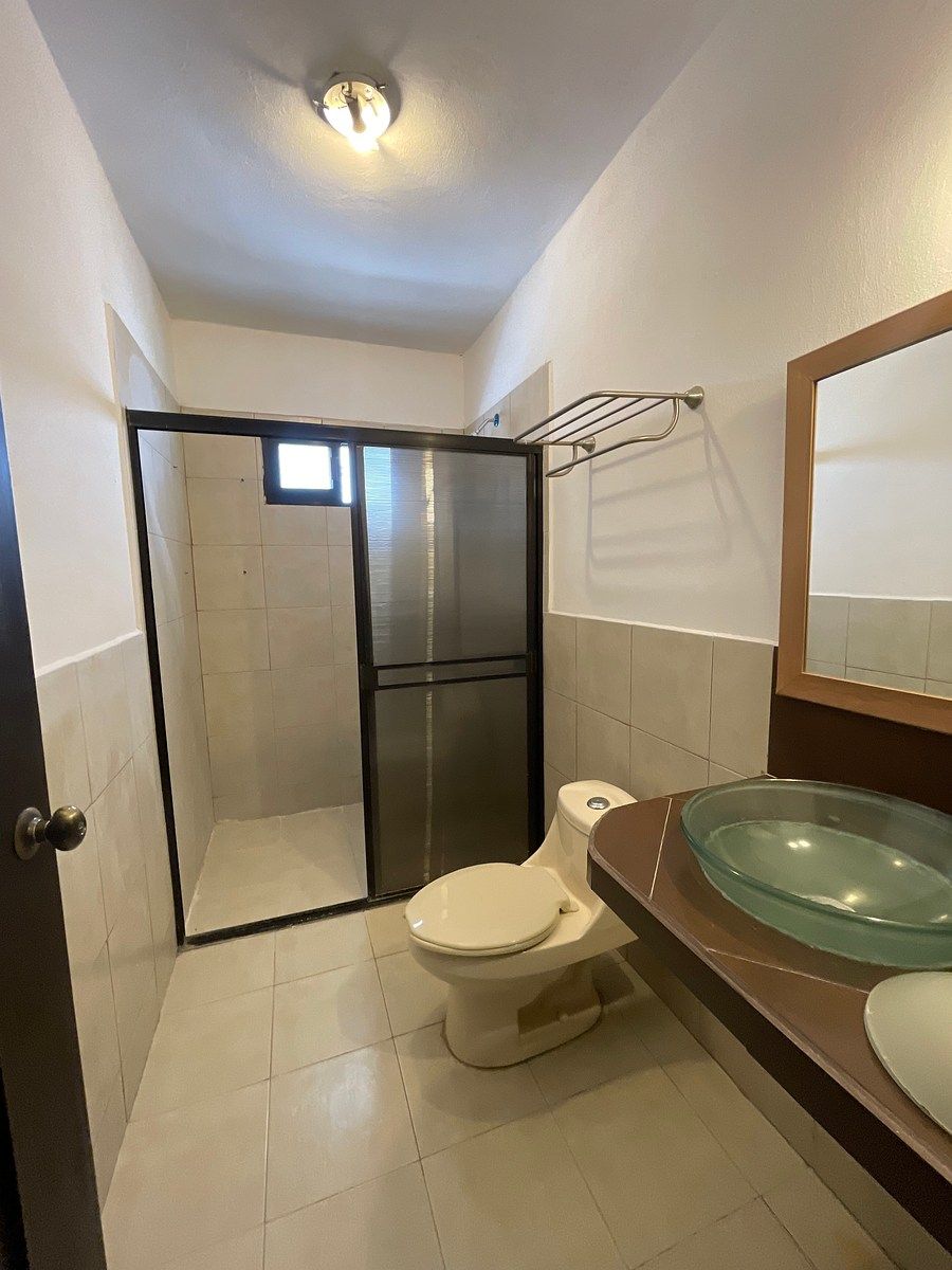 Casa en Colinas del Saltito, Durango, foto 16 de 23