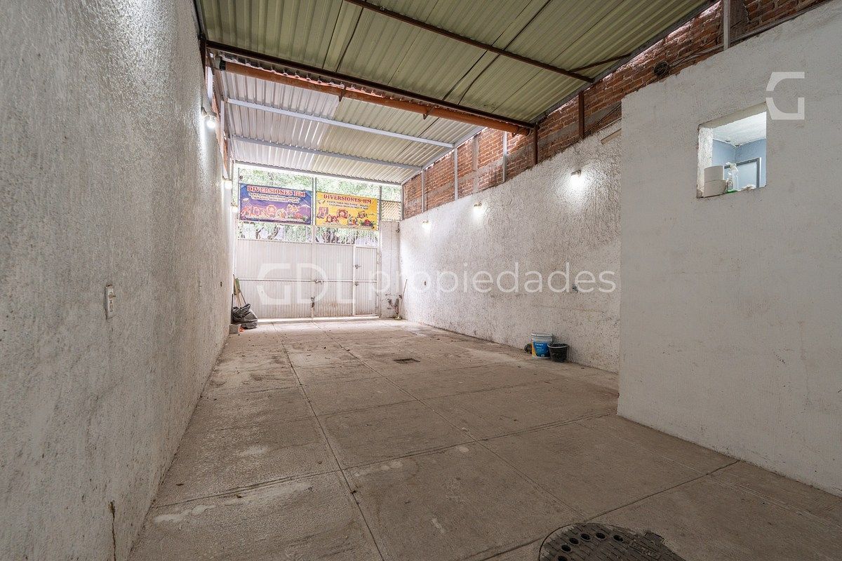 Local comercial en Alfredo Barba, Tlaquepaque, foto 7 de 13