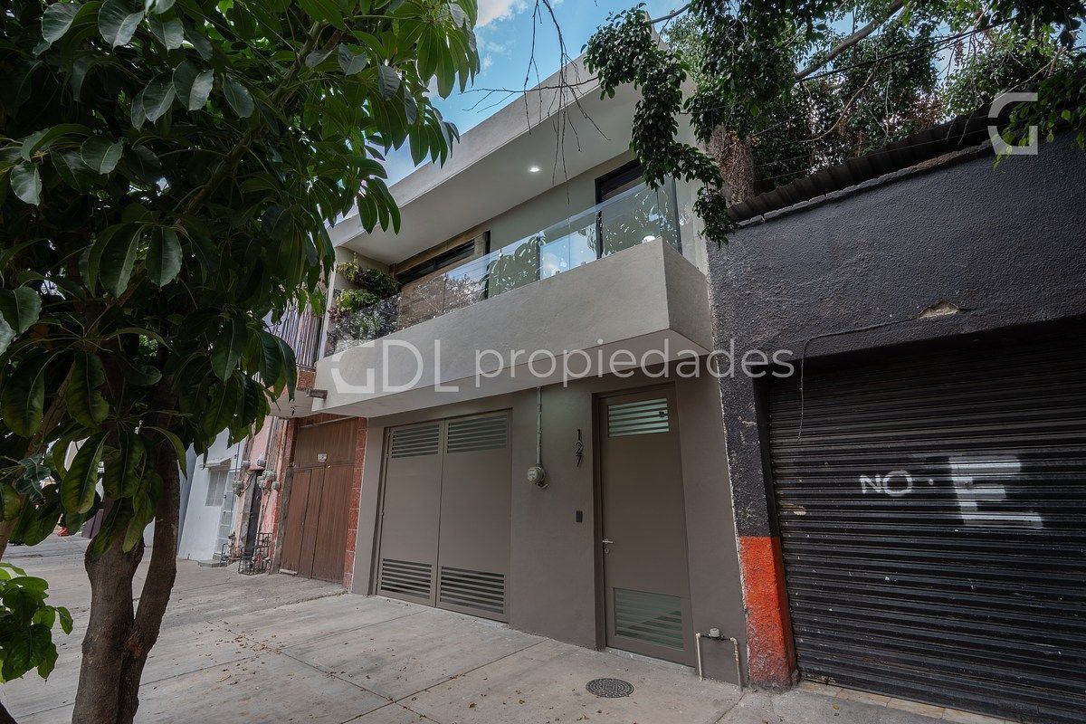MEDRANO CASA RECIEN REMODELADA EN VENTA - foto 1