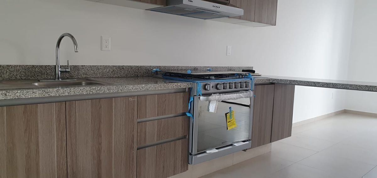 En venta casa en condominio ATIA, Altos Juriquilla, Querétaro. - foto 3