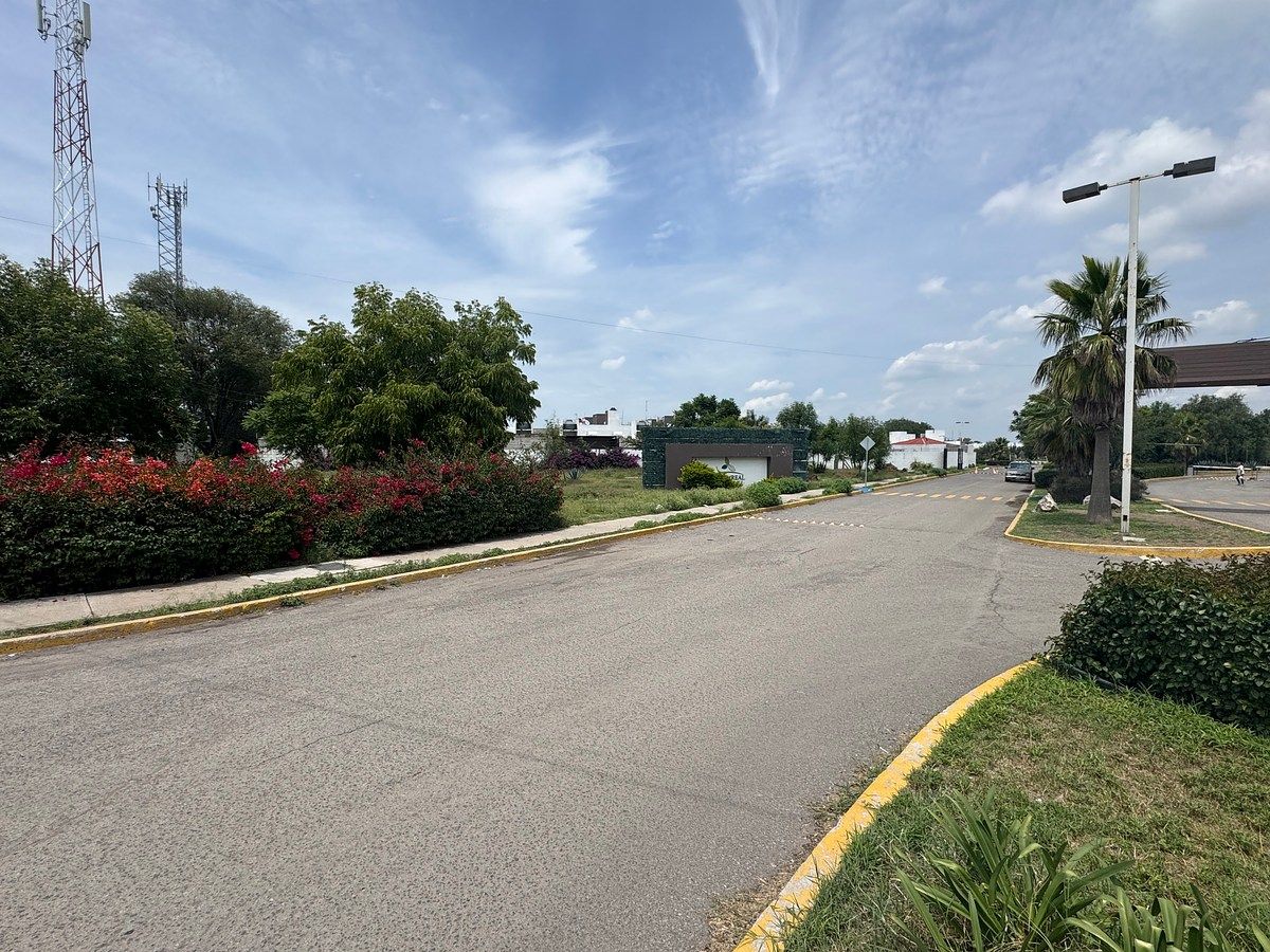 Lote comercial em Valle Real Residencial, San Juan del Río, foto 7 de 10