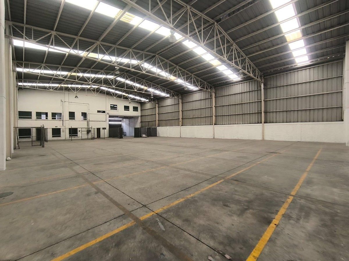Bodega Industrial en Renta – 2,400 m² | Zona Industrial, Guadalajara, foto 1 de 15