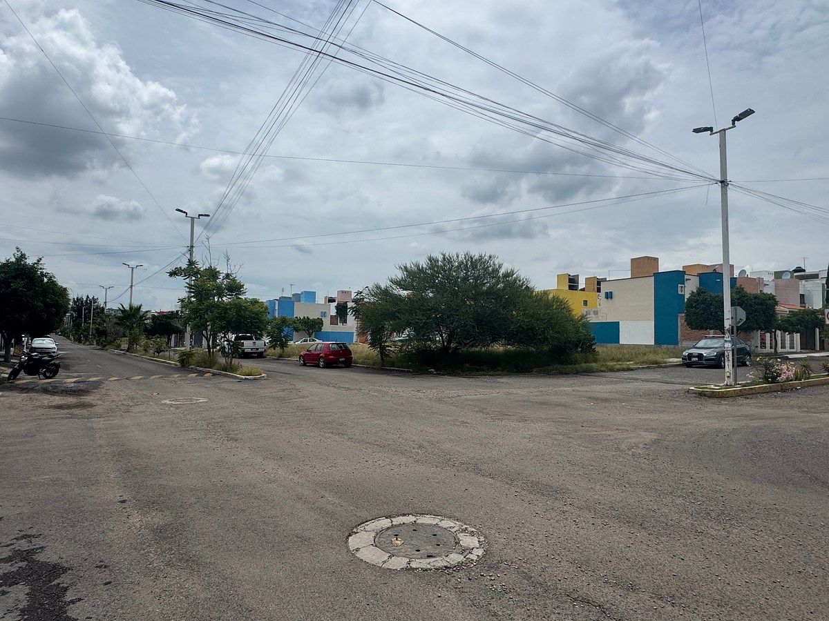 TERRENO COMERCIAL À VENDA SAN JUAN DEL RÍO - "SUPER LOCALIZADO", foto 1 de 8