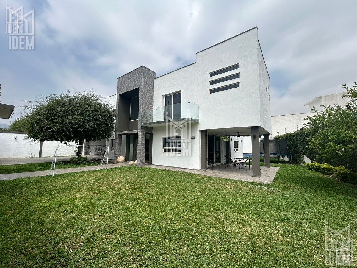 0312 -  Casa en Venta Distrito Tec, foto 1 de 15