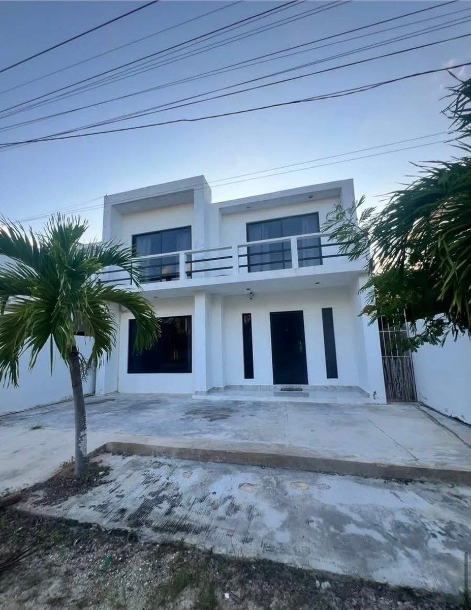 HOUSE ON THE BEACH SECOND ROW CHICXULUB, photo 1 of 11