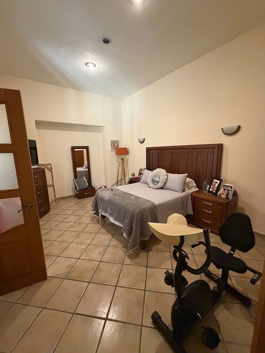 House in Americana, Guadalajara, photo 17 of 20
