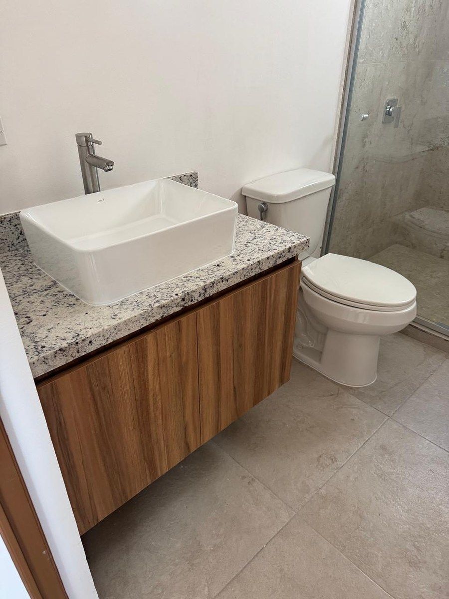 Vanities con granito y ovalín, photo 3 of 9