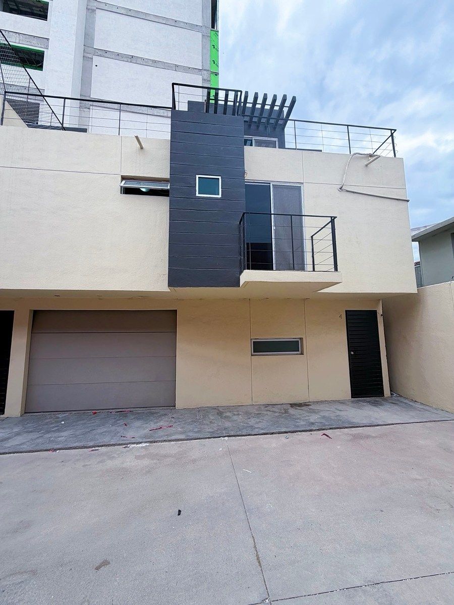 TOWNHOUSE DE 3 NIVELES CON ROOFTOP EN RENTA | ERMITA SUR, TIJUANA, foto 1 de 34