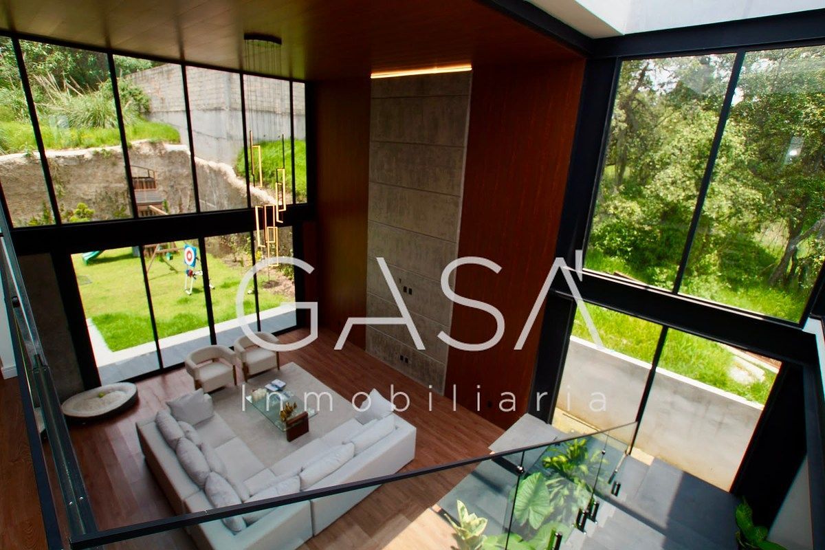 Venta Casa en Condado Sayavedra Sheffield - foto 1