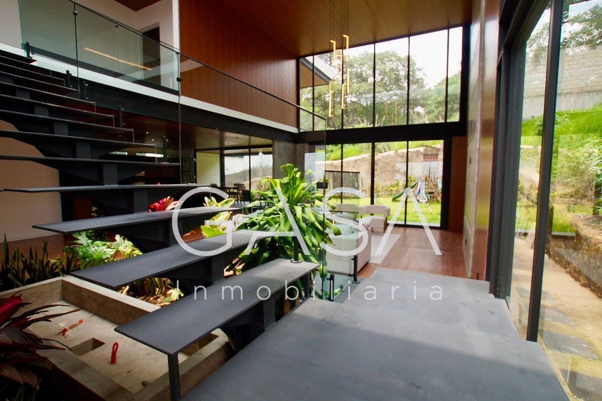 Venta Casa en Condado Sayavedra Sheffield - foto 2