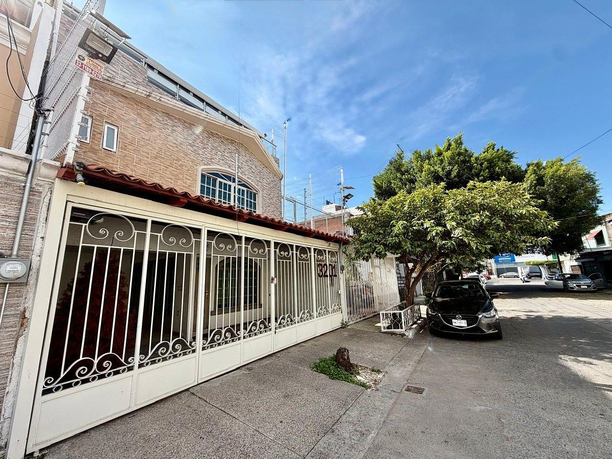 House in Jardines de La Cruz 1a. Sección, Guadalajara, photo 2 of 37