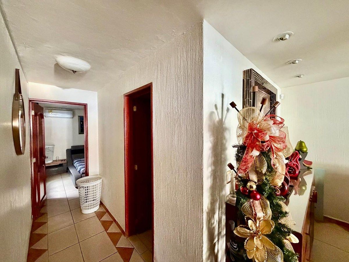 House in Jardines de La Cruz 1a. Sección, Guadalajara, photo 14 of 37