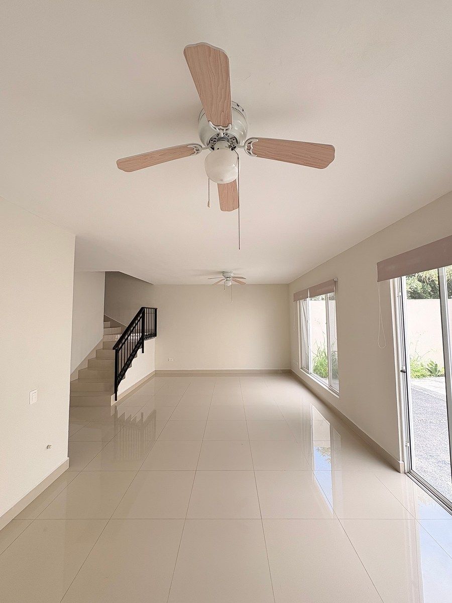 House in Ventanas de La Huasteca, Santa Catarina, photo 2 of 27
