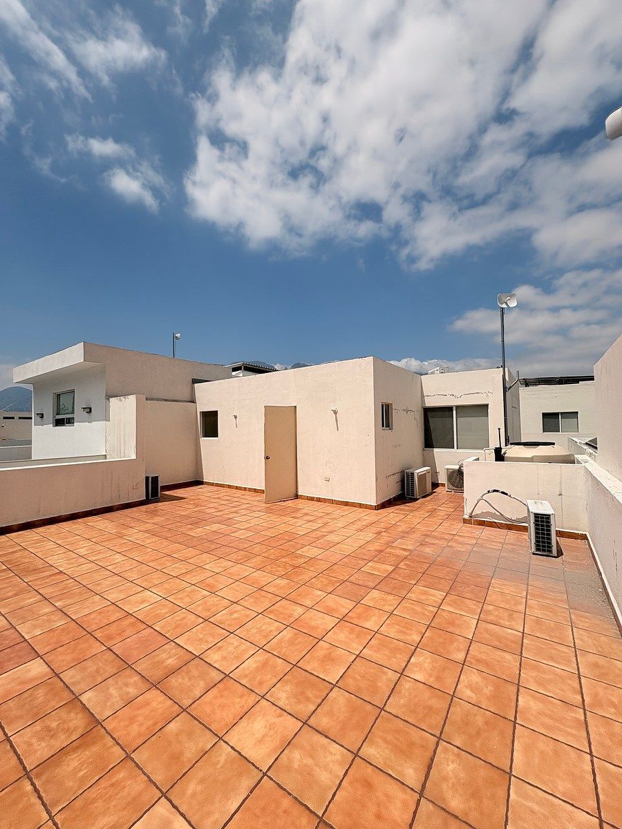 House in Ventanas de La Huasteca, Santa Catarina, photo 7 of 27