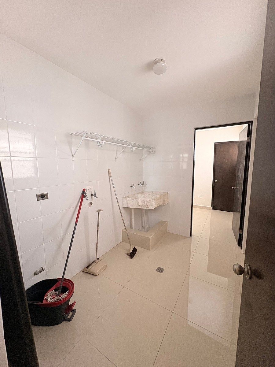 House in Ventanas de La Huasteca, Santa Catarina, photo 24 of 27