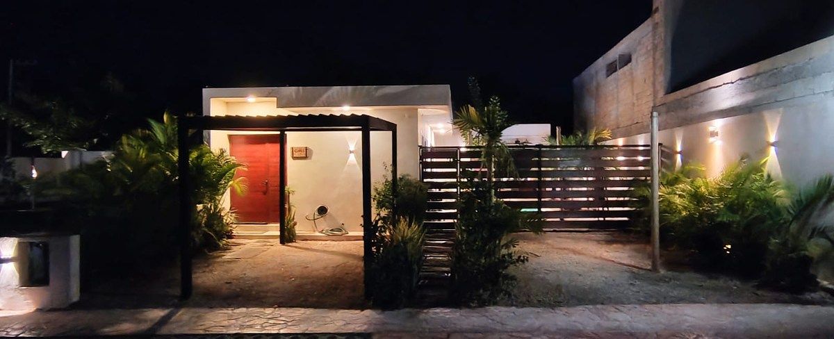 1-Story House in Cholul, photo 1 of 22