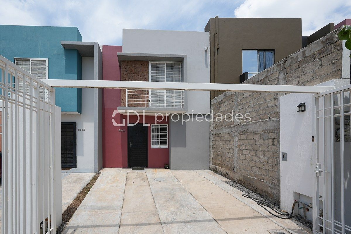 PARQUE LAS LOMAS CASA EN LOMA DORADA - foto 1