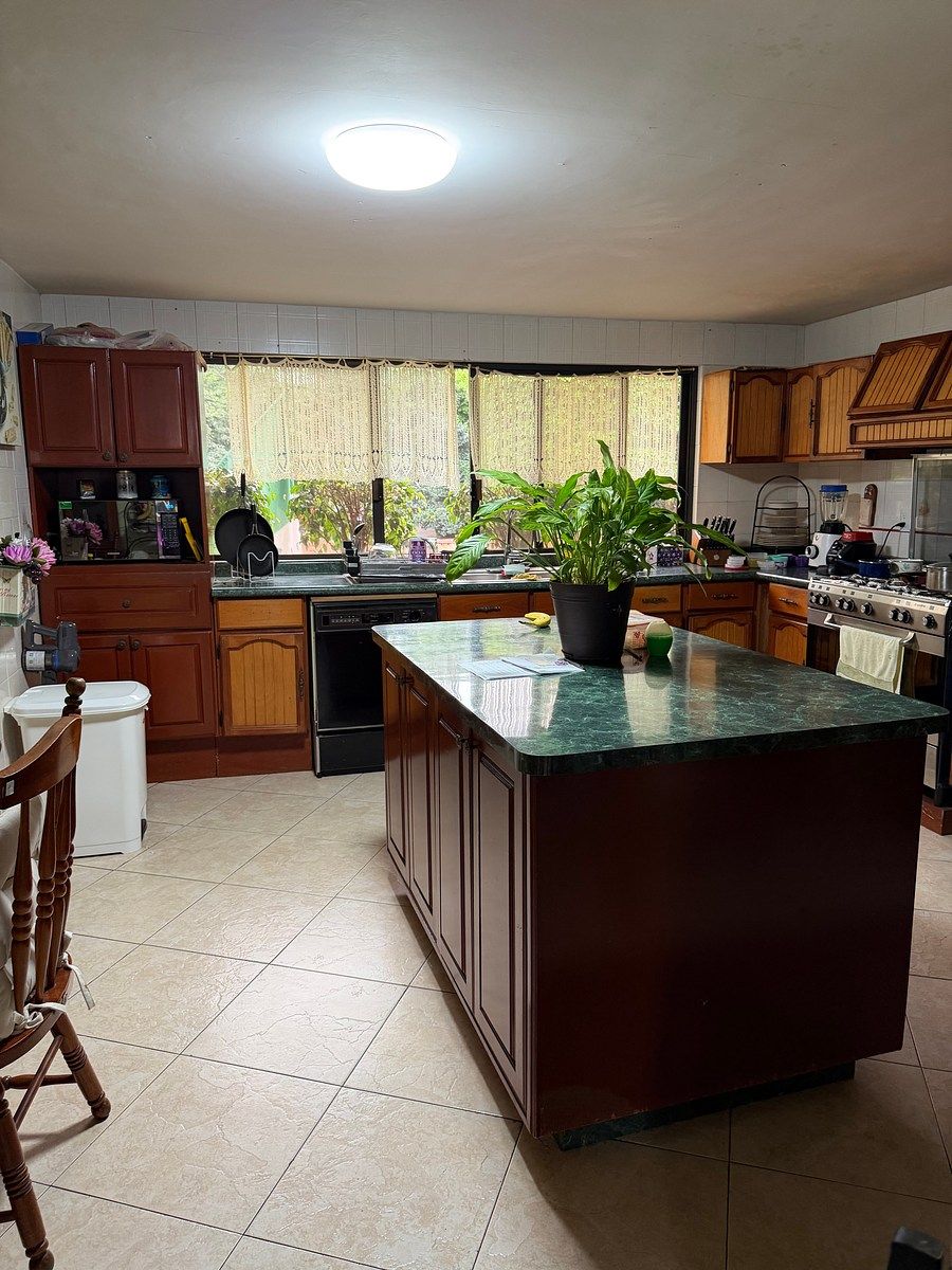 Se vende casa en jardines de la montaña - foto 4