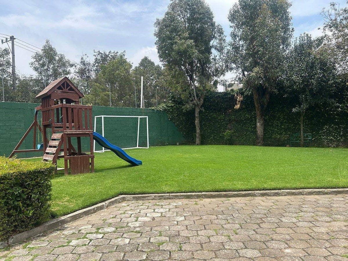 CASA PARA ALUGAR NO CONDOMÍNIO "VISTA HERMOSA", foto 1 de 17
