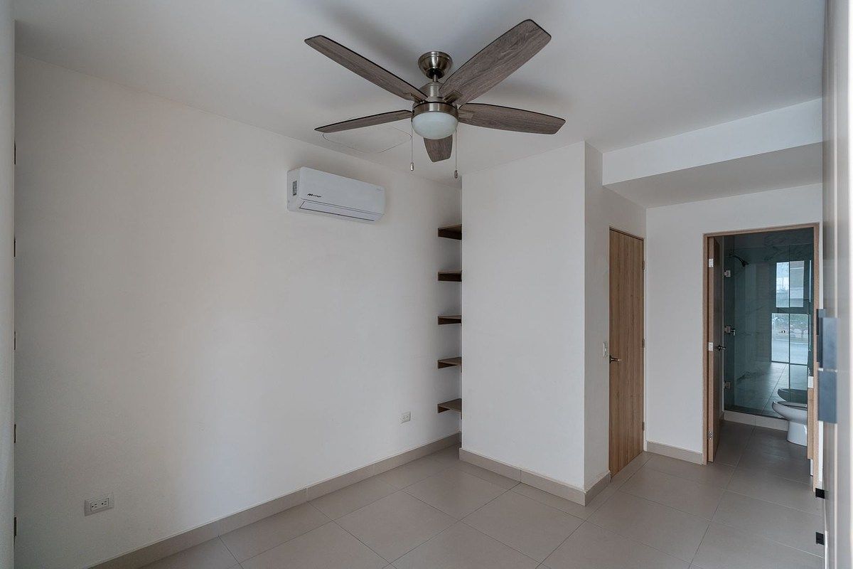 Apartment in El Lechugal, Santa Catarina, photo 6 of 7