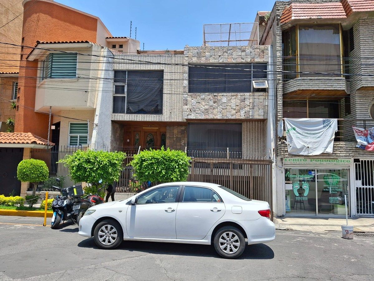Fachada, foto 1 de 19