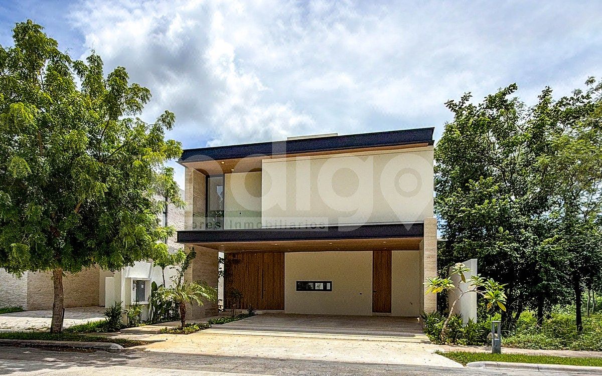 Casa en Venta en Mérida en Privada Tamara, Zona Country Club