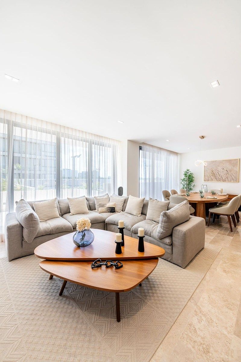 Apartamento de luxo com 3 quartos e comodidades, foto 1 de 15