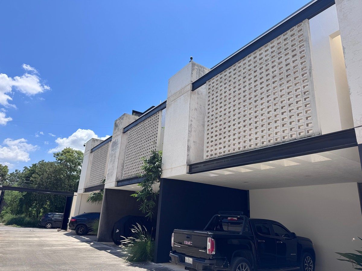 TOWNHOUSE FOR RENT IN MONTEBELLO, MÉRIDA, photo 1 of 21