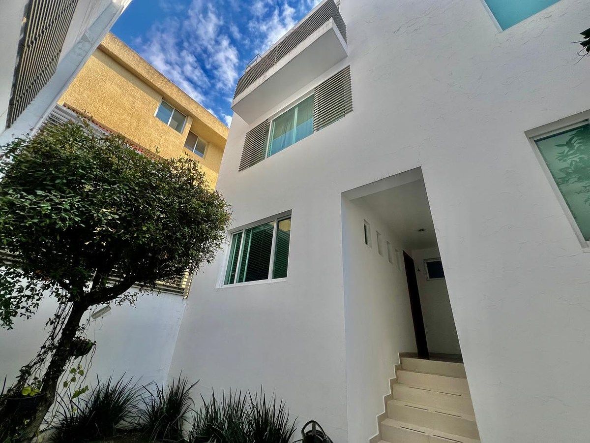 RENTA CASA EN CONDOMINIO LOMAS DEL COUNTRY (4 recámaras), foto 1 de 22